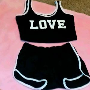 Tank & shorts outfit 💜